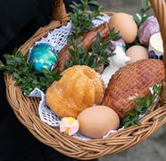 Ce se dă de pomană de Înălțarea Domnului, pe 29 mai: Alimentele care nu trebuie să lipsească